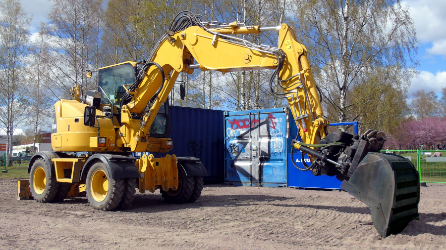 A suspiciously clean excavator.